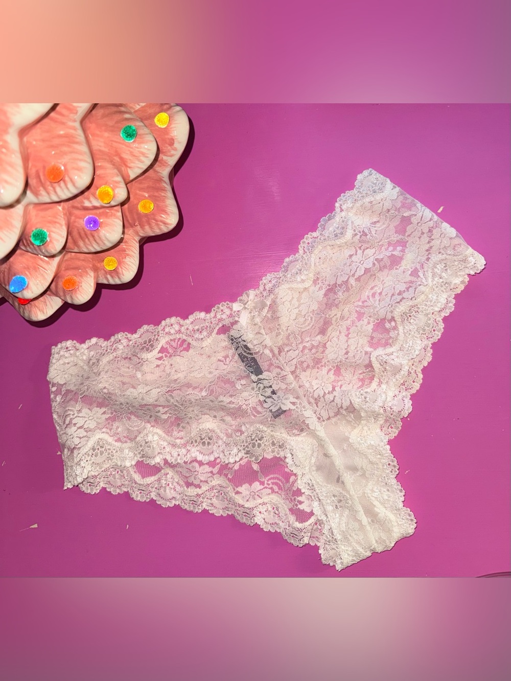 Victorias Secret Lace Cheeky Panty XL cream white NWOT